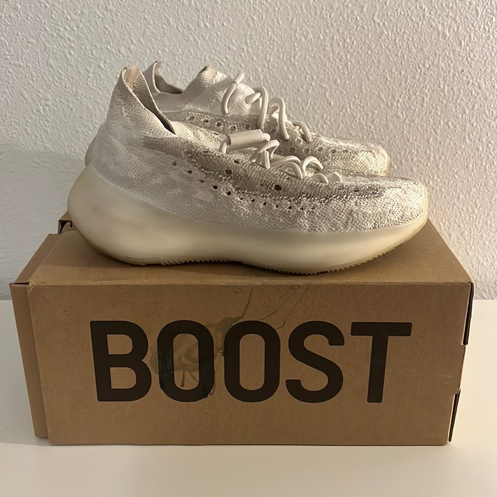 Yeezy 380 Calcite Glow - Preowned Mens 6, Women’s 7